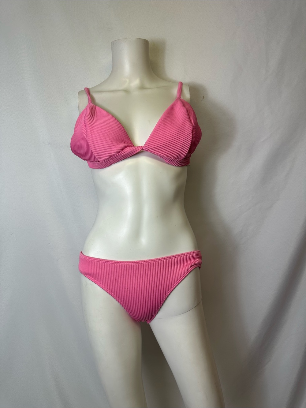 HOLLISTER SWIM RIBBED pink  2 PIECE BATHING SUIT EUC  TOP~ XL  BOTTOM - MED